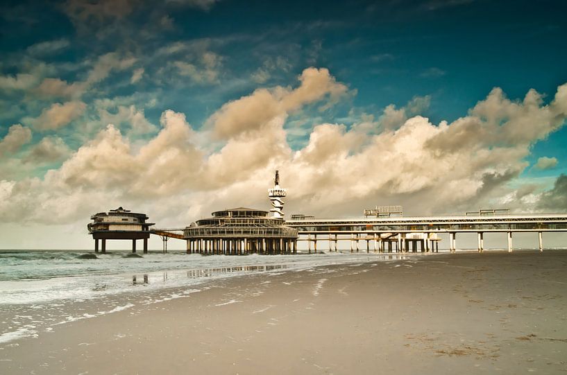 Scheveningen Pier by RB-Photography