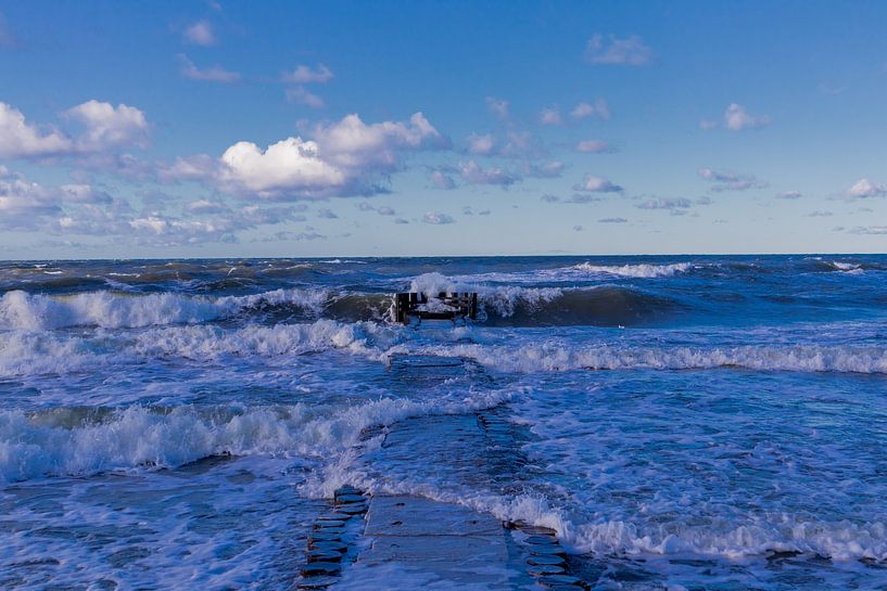 Beautiful autumn walk on the Polish Baltic Sea by Oliver Hlavaty