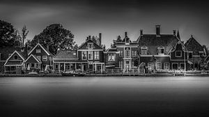 Schwarze und weiße Häuser in Zaanse Schans