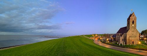 Zonsondergang over Wierum aan de Waddenzee in Friesland