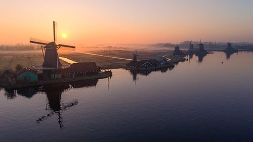 Zaanse Schans bij zonsopkomst
