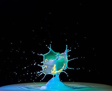 Splash! Druppelfotografie, blauw van Rietje Bulthuis