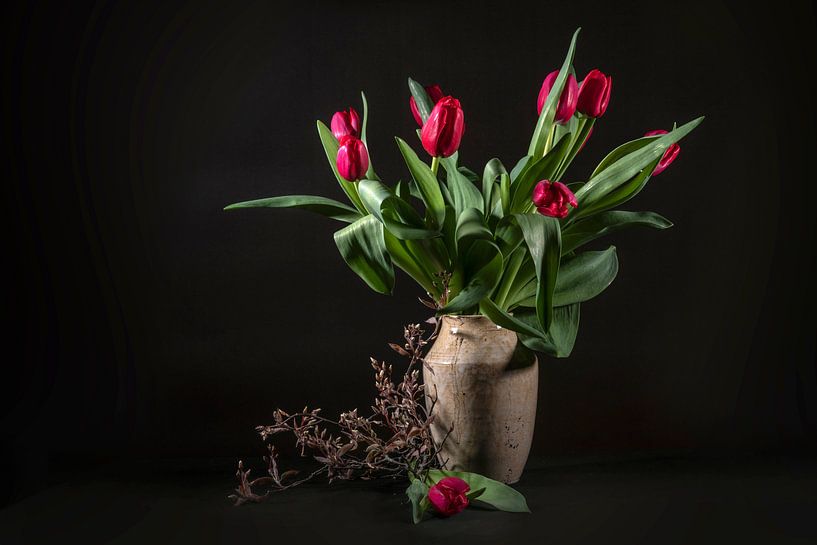 Nature morte aux tulipes par Hanneke Luit