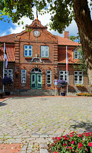 Das malerische Rathaus von Lütjenburg