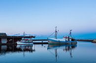 Blick auf den Hafen von Klintholm Havn in Dänemark van Rico Ködder thumbnail