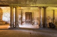 Passage de cheval dans un palais abandonné. par Roman Robroek - Photos de bâtiments abandonnés Aperçu