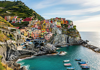 Dorf Manarola, Italien, mit Blick auf das Meer