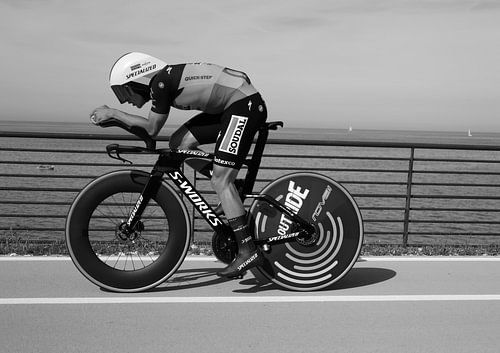 Remco on his way to his first pink jersey