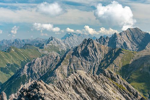 Lechtaler berguitzicht op de Mutterkopf en de Zugspitze