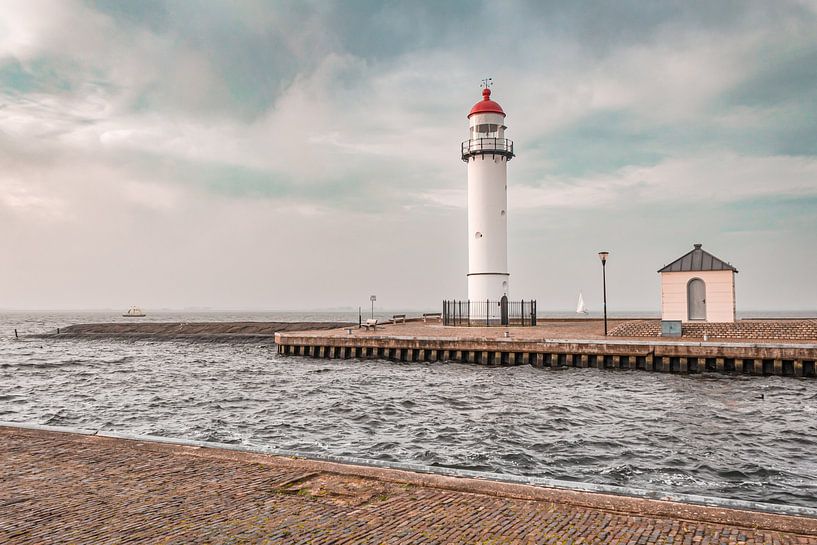 Vuurtoren Hellevoetsluis III | Landschap van Daan Duvillier | Regio in de Kijker