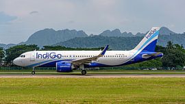 Indigo Airbus A320neo passagiersvliegtuig. van Jaap van den Berg