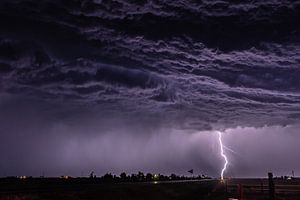 Kansas thunderstorm van Donny Kardienaal