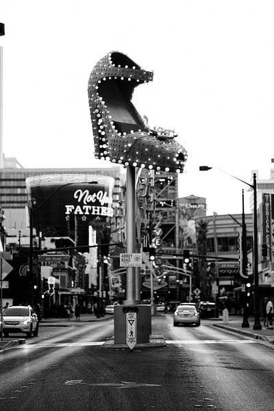 Las Vegas by Hello Pompoyo