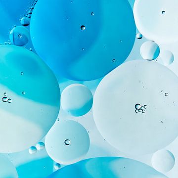 blue shades in drops of oil (square) by Marjolijn van den Berg