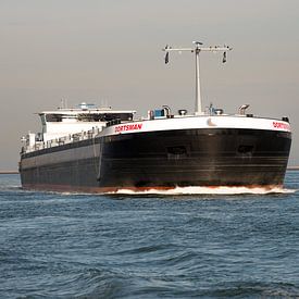 Lastkähne im Hafen in Fahrt von scheepskijkerhavenfotografie