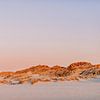 Pastel kleuren tijdens zonsondergang in duinen van Yvette Baur