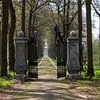 Entrance gate in driveway Heeswijk Castle by Ingrid Aanen
