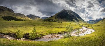 Etive met Beinn Ceitlein (832 m), Glen Etive van Christian Müringer