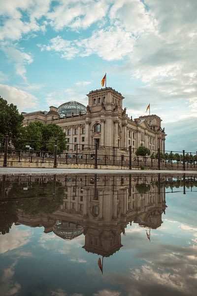 Berlin by Hello Pompoyo