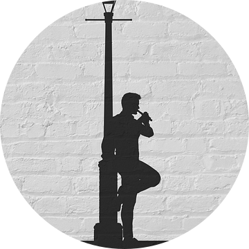 Straatmuzikant met dwarsfluit in silhouette, een drieluik deel 1