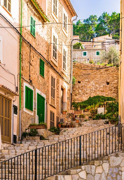 Rue de Banyalbufar à Majorque, Espagne Îles Baléares par Alex Winter