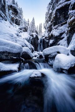 Frisch eingezuckerter Wasserfall von Philipp Hodel Photography