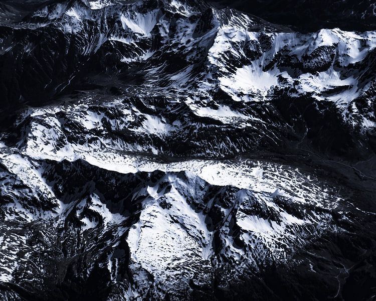 DARK ALPS 1-35 B von WILDLIGHT PHOTOGRAPHY