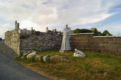 The ruins of the medieval church of Kilmacreehy with graveyard