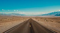 De weg naar Death Valley van Andy Troy thumbnail
