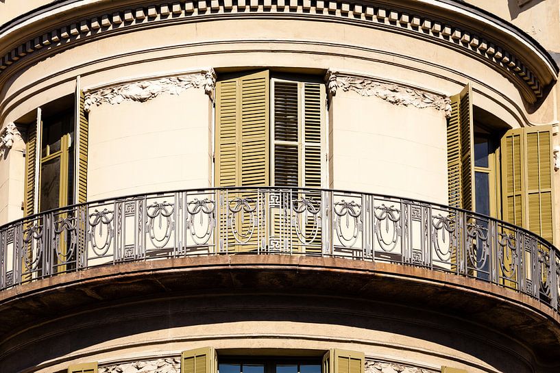 Balkon in Barcelona by Willy Sybesma