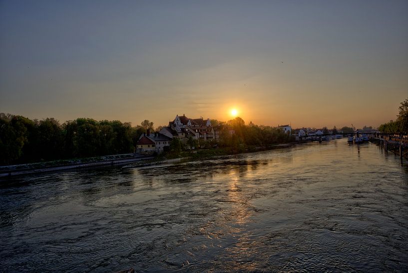 View from the stone bridge into the sunrise by Roith Fotografie