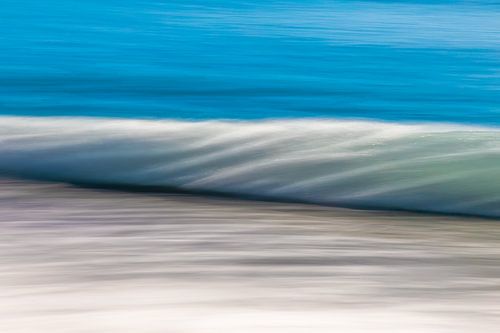 Rolling wave. Colours of the Mediterranean. Ratio 2:3