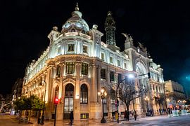 Post office building in Valencia by Dieter Walther
