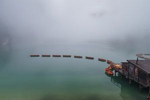 Pragser Wildsee im Morgennebel