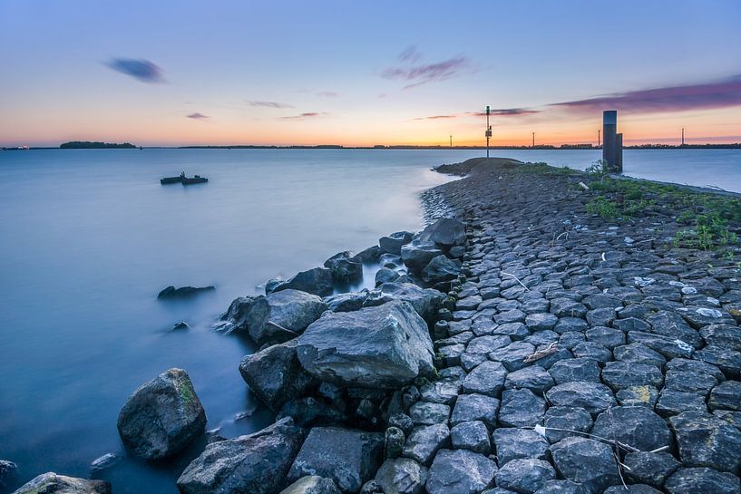 Hollandsch Diep bij Moerdijk van Sander Poppe