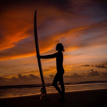 Lokale surfster van Cindy Wijtten