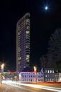 Photo de nuit de la tour Vesteda à Eindhoven par Anton de Zeeuw Aperçu