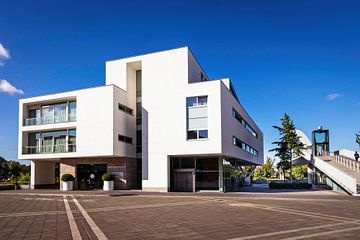 Apartment building on Plein 1992 in Maastricht by Rob Boon