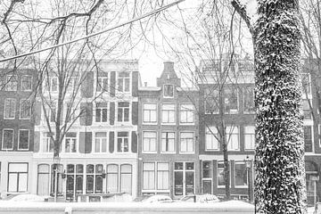 Als het sneeuwt, wordt het stil in Amsterdam van Suzan Baars