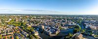 Luchtfoto van Zwolle tijdens een zomerse zonsondergang van Sjoerd van der Wal Fotografie thumbnail