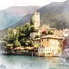 Malcesine se trouve sur le lac de Garde, où les murs médiévaux rencontrent des eaux bleues étincelantes. sur Danny de Klerk