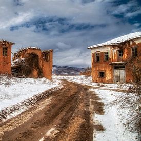 Verlaten huizen in Kranionas, Kastoria van Konstantinos Lagos