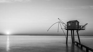 Fischerhütte in Schwarz und Weiß in Saint-Michel-Chef-Chef, Loire-Atlantique, Frankreich