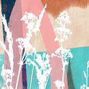 Abstrakte botanische Kunst in Retro-Vibes und Pastellfarben. Weiße Blumen auf grün, rosa, beige von Dina Dankers Miniaturansicht