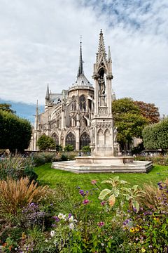 Achterzijde van de Notre-Dame in Parijs van Rene du Chatenier