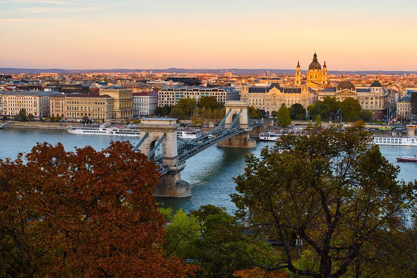 Budapest by Hello Pompoyo