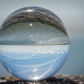 Lens ball by Carla Eekels