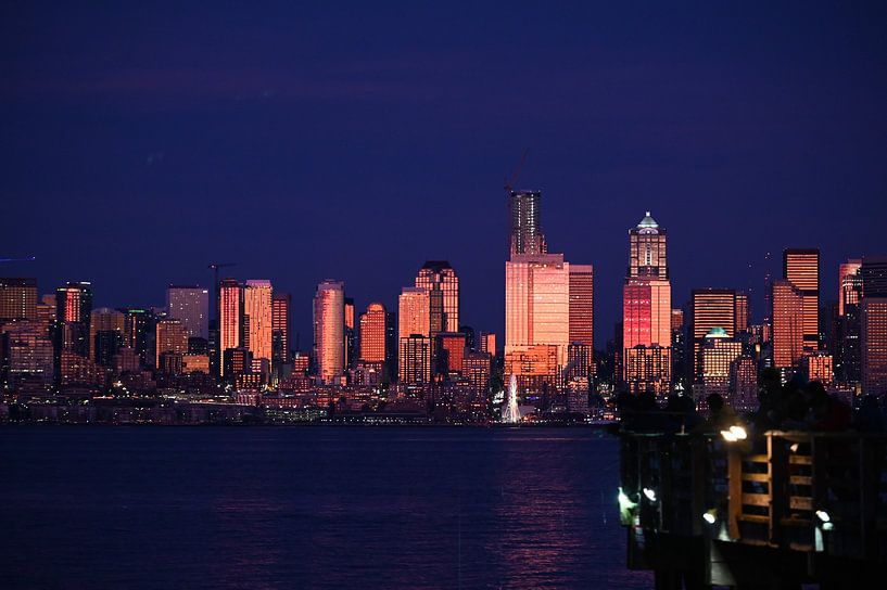 Seattle by Hello Pompoyo