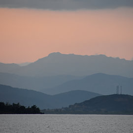 Sonnenuntergang am Ohridsee 2 von Erik Buitenhuis