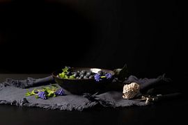 Blueberries in black bowl